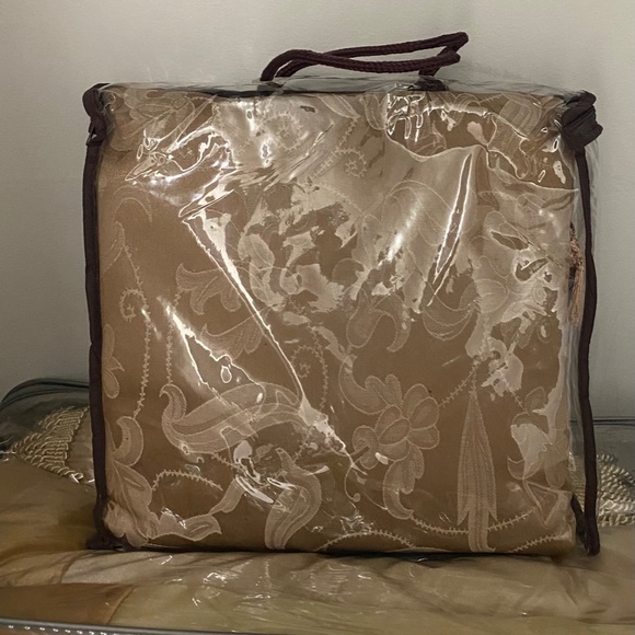 Luxury Curtains - Picture 3 of 10